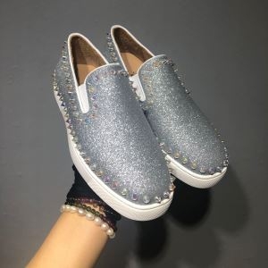 季節を問わず活躍し  2019春夏の流行りの新品  スニーカー、靴  クリスチャンルブタン Christian Louboutin