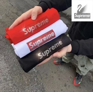 ファッション感が急上昇！ Supreme Swarovski...