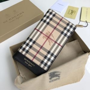 財布 バーバリー BURBERRY 春夏に必要なおすすめアイ...