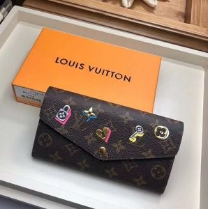 ルイ ヴィトン LOUIS VUITTON 財布 最新作20...