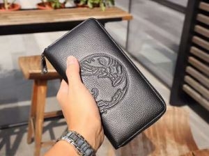 19SS 待望の新作カラー 春夏新作限定 超入手困難 ヴェルサーチVERSACE 財布