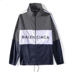 お手頃で人気上昇中　バレンシアガ コピーBALENCIAGAスーパーコピージャケット　ジップアップジャケット良い肌触り　薄手軽量さ快適　