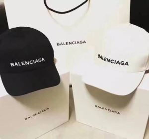 夏季定番になってほしい　バレンシアガ コピー 激安BALENCIAGA黒白2色キャップスーパーコピー　ロゴ付きカジュアル　快適な着用感　