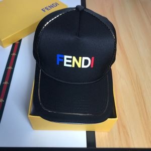 春夏季超人気限定コラボ FENDI ベースボールキャップ 2...