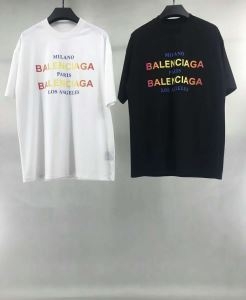 若い世代で流行る夏のアイテム　BALENCIAGA   バレンシアガ スーパーコピー半袖tシャツ　プリントロゴ2色薄手軽量快適　暑い夏は涼しくリラックスさせる　