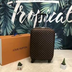 ルイ ヴィトン LOUIS VUITTON  肌触りの着心地が良く   トランク 2019春夏トレンドファッション新作