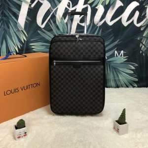 ルイ ヴィトン LOUIS VUITTON  抜群な魅力的な...