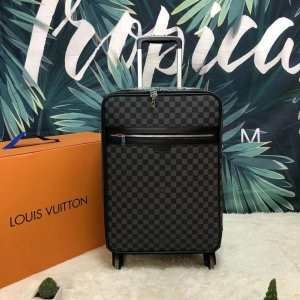 トランク 2019年春夏のトレンドの動向  カジュアルの定番  ルイ ヴィトン LOUIS VUITTON