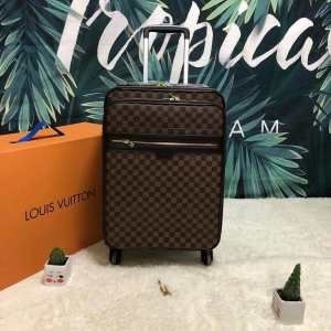 ルイ ヴィトン LOUIS VUITTON  2019春夏の...