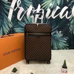 ルイ ヴィトン LOUIS VUITTON  2019春夏の流行りの新品  トランク カジュアルな雰囲気があり