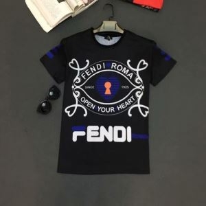 お買い得人気セール　FENDI半袖ｔシャツスーパーコピープリント　クルーネックオシャレ   フェンディスーパーコピープレゼントに最適