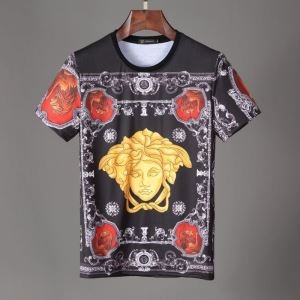 VERSACE ヴェルサーチ ｔシャツ コーデ 上品でエレガントな雰囲気に メンズ スーパーコピー カジュアル 大人気 品質保証