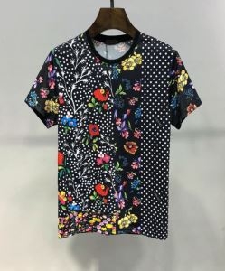 ヴェルサーチ VERSACE メンズ ｔシャツ 海外でも大好評された限定新品 コピー ブラック 最安値 A82343-A229381_AT4_XS_A72W__