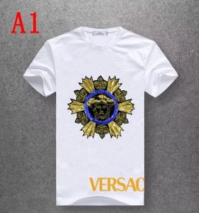 VERSACE ヴェルサーチ ｔシャツ コピー 今季で一番オススメな人気アイテム メンズ 多色可選 カジュアル コーデ 日常 最低価格