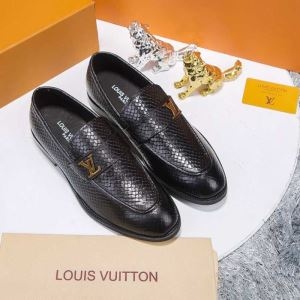 ルイ ヴィトン Louis Vuitton メンズ ローファー オフィスなどに大活躍アイテム コピー ブラック 通勤通学 最安値 1A49QY