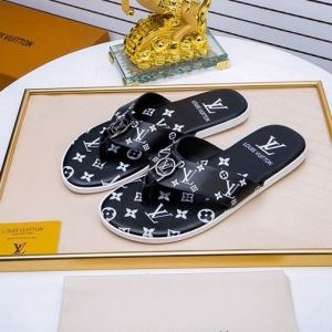 Louis Vuitton サンダル 今季で一番人気がある限定新作 コピー ルイヴィトン 靴 メンズ 黒白２色可選 カジュアル 品質保証