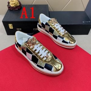 カジュアルシューズ 2色可選 19SS 待望の新作カラー 雑誌も街も人気アイテム ヴェルサーチ VERSACE