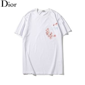 ディオール Dior レディース ｔシャツ 春夏の着こなしに...