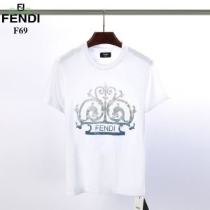 フェンディ ｔシャツ コピー 大人らしい着こなしに ユニセックス FENDI 高品質 ブラック ホワイト ストリート 安い