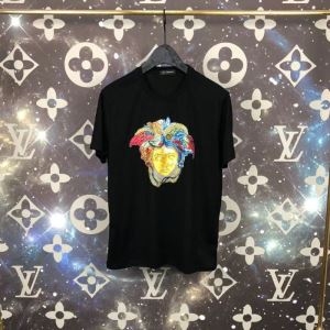 2019SS 今年は大きめの新作がトレンド  Tシャツ/半袖  抜群の人気を集め ヴェルサーチ VERSACE 2色可選