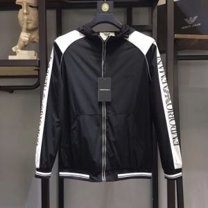 アルマーニ パーカー メンズ 今シーズンで最旬の限定品 コピー ARMANI ブラック 通勤通学 コーデ ロゴ入り お買い得