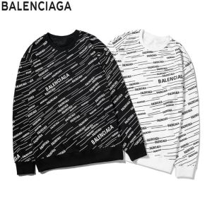 バレンシアガ セーター コピー 優しい着心地のあるアイテム BALENCIAGA ブラック ホワイト カジュアル コーデ お手頃な価格