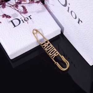 ディオール DIOR ブローチ 夏新しい物ひとつは欲しい定番 2019春夏の流行りの新品