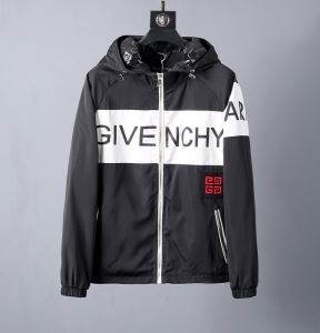 ジバンシー GIVENCHY ブルゾン 2019春夏にも引き...