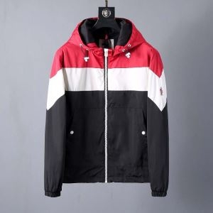 2019年秋冬コレクションを展開中 モンクレール MONCLER ブルゾン 機能性が豊富なのも魅力の秋冬新作