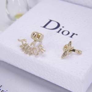 Dior レディース イヤリング 力強い存在感のある人気新作...