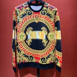 新生活をフレッシュに彩る2019秋冬新作 秋冬期間大活躍 ヴェルサーチVERSACE プルオーバーパーカー