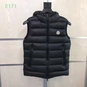 秋冬期間大活躍MONCLER 防風性にも優れた  ダウンベス...