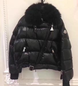 2019最新コラボ  秋冬は斬新なスタイルが目立った ダウンジャケット MONCLER せっかくならファッションの秋冬新作