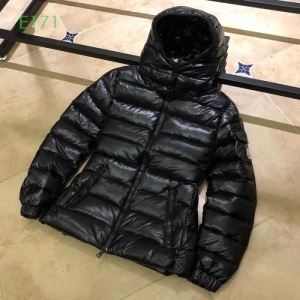 差をつける工夫をファッション秋季新作 MONCLER モンク...