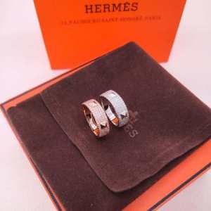 エルメス リング 人気 シンプルで個性的な着こなしに 大人気 HERMES レディース コピー ゴールド シルバー コーデ 最安値