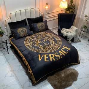 ヴェルサーチ VERSACE 寝具4点セット 秋冬の気分溢れるアイテム 新生活をフレッシュに彩る2019秋冬新作