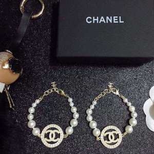 おしゃれと個性をあわらにするアイテム CHANEL レディー...