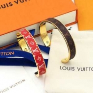 ルイヴィトン ブレスレット レディース デイリーコーデに合わせやすい Louis Vuitton コピー ２色 おしゃれ モノグラム お買い得