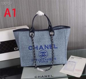 寒い季節にピッタリの着なし シャネル CHANEL ハンドバ...