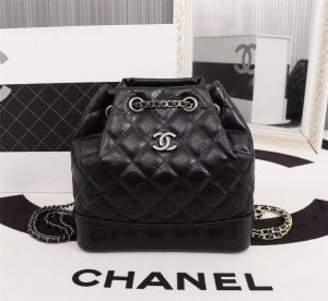 次々と大ヒットの秋冬新作を送り出す シャネル CHANEL リュック 多色可選  2019年秋冬コレクションを展開中