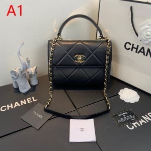 シャネル CHANEL 斜め掛けバッグ 3色可選 2019年秋冬コレクションを展開中 主張の強い新作を選びたい、こちら