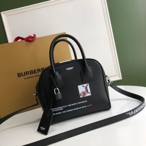 大満足の2019秋冬新作 バーバリー BURBERRY ハンドバッグ 周囲と差がつく、個性派の輝くこの冬新作