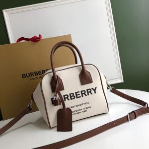 ハンドバッグ バーバリー BURBERRY 新生活をフレッシ...