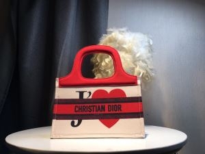 ハンドバッグ ディオール DIOR 大満足の2019秋冬新作今年らしい秋冬新作は新しい姿を演出できる