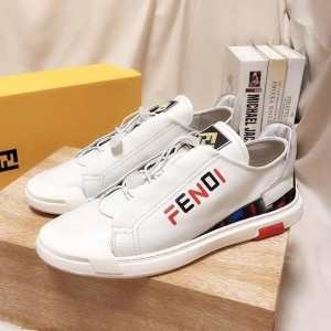 上品なスタイリングにもぴったり 2019限定 フェンディ スニーカー コピー FENDI メンズ ホワイト コーデ ロゴ ブランド 最高品質