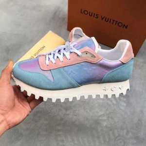 華やかで楽チンな人気新作 2019限定 Louis Vuitton スニーカー メンズ ルイ ヴィトン コピー 激安 おしゃれ コーデ 最低価格