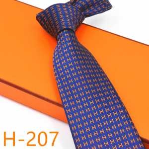 おススメの秋冬アイテムをCHECK エルメス HERMES ネクタイ 2019秋のファッショントレンドはこれ