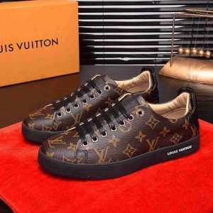 ルイヴィトン スニーカー メンズ 抜け感あるコーデに仕上げるアイテム Louis Vuitton コピー モノグラム おしゃれ 品質保証