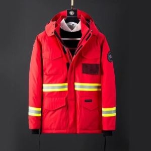 カナダグース ダウンジャケット コーデ 季節感のあるコーデが完成 限定品 メンズ CANADA GOOSE コピー レッド 通勤通学 最安値