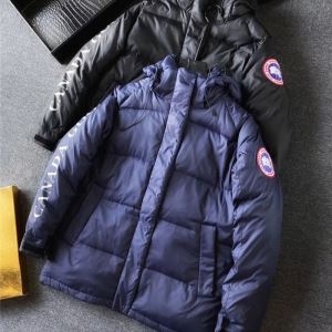 ダウンジャケット カナダグース コピー 大人トレンド感あるコーデに最適 CANADA GOOSE メンズ ブラック ブルー 日常 限定セール